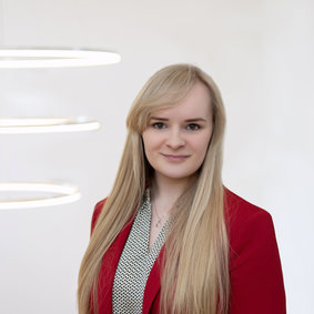 Finanzmaklerin Versicherungsmakler der DKG Katja Groß